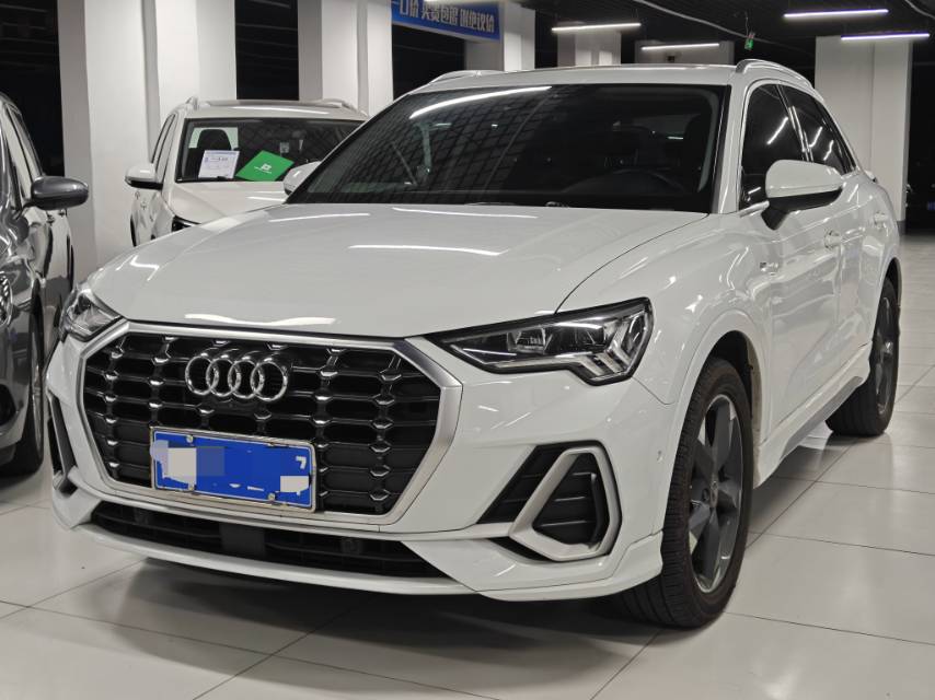 Audi Q3 2022 Audi Q3 2022 car image