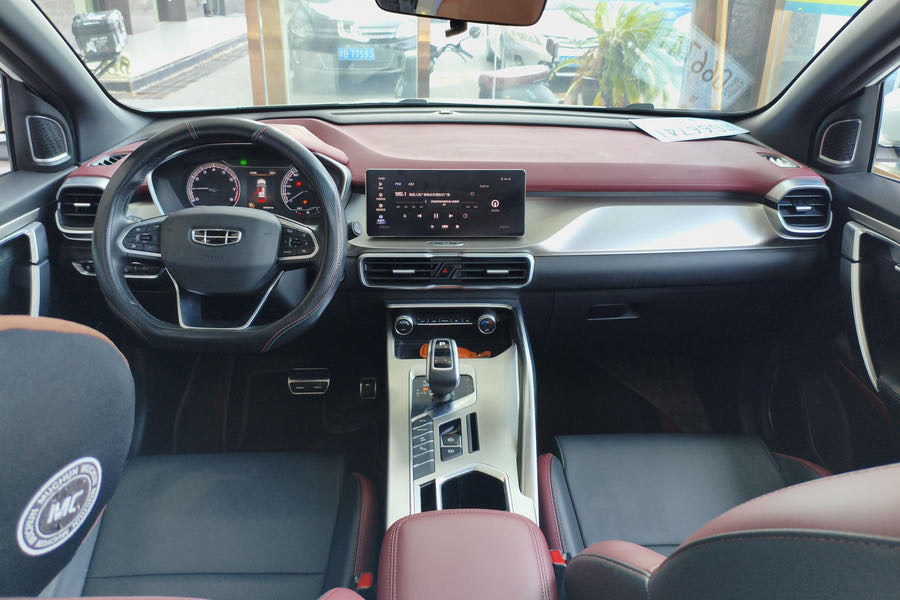 GEELY Coolray 2021 car image #3