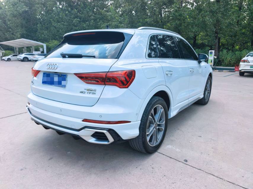 Audi Q3 2026 car image #7