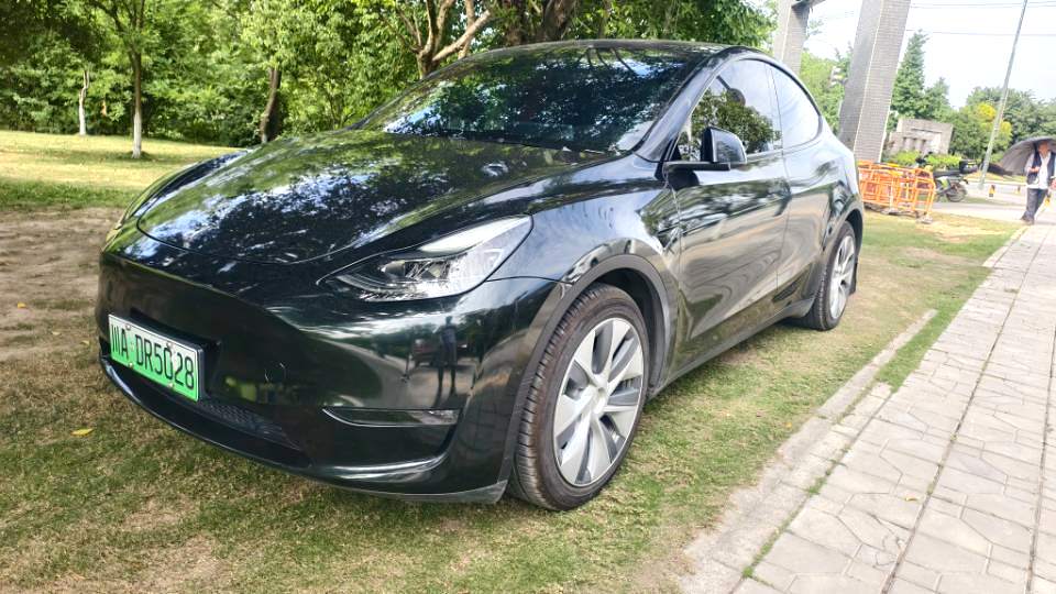 Tesla Model Y 2021 #3 Tesla Model Y 2021 car image #3