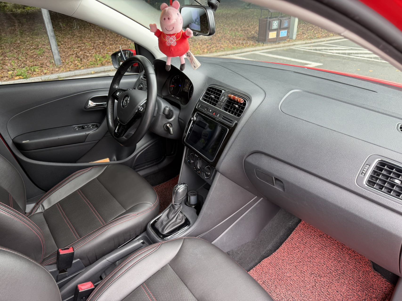 Volkswagen Polo 2018 car image #13