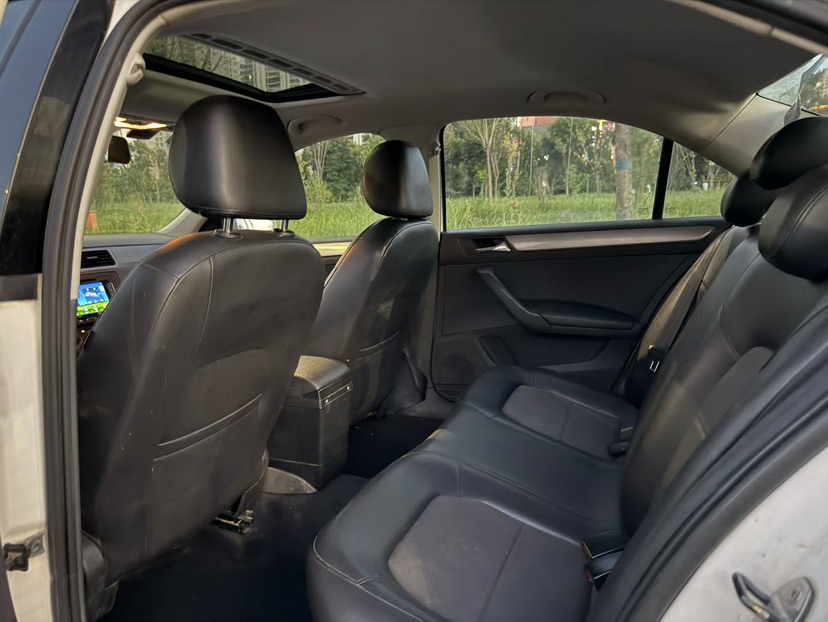 Volkswagen Santana 2014 car image #6