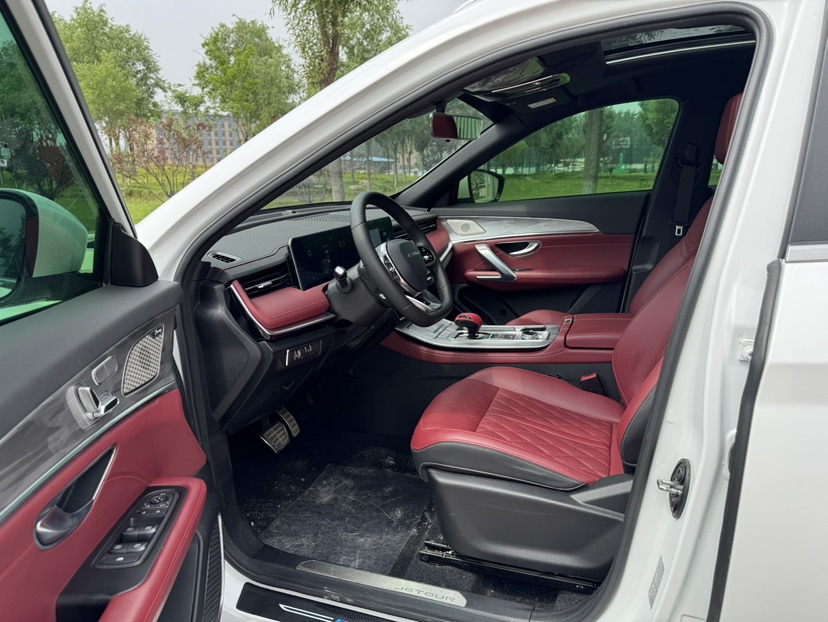 Jetour X70 PLUS 2023 car image #7