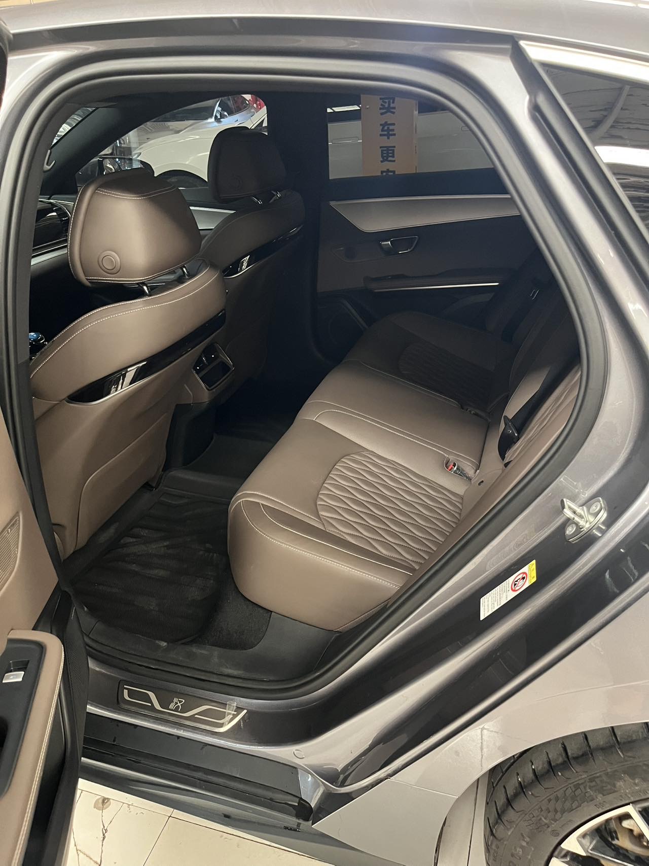 BYD Han 2025 car image #5