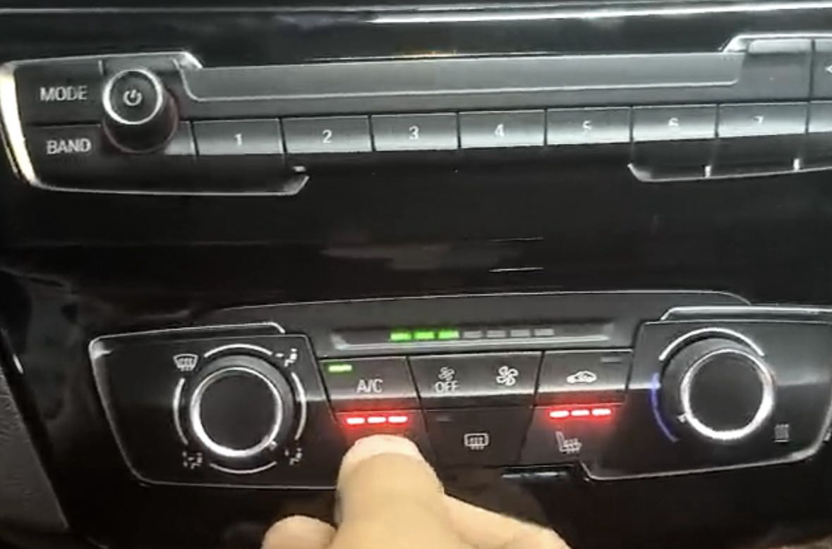 BMW X1 2022 car image #7