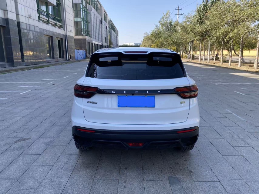 GEELY Coolray 2025 #8 GEELY Coolray 2025 car image #8