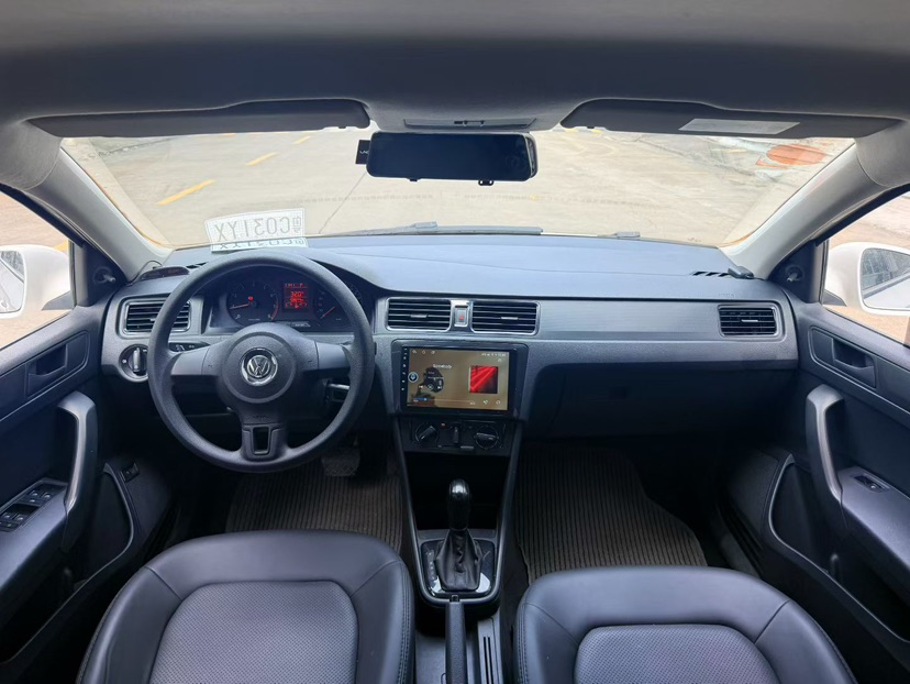 Volkswagen Santana 2015 car image #6