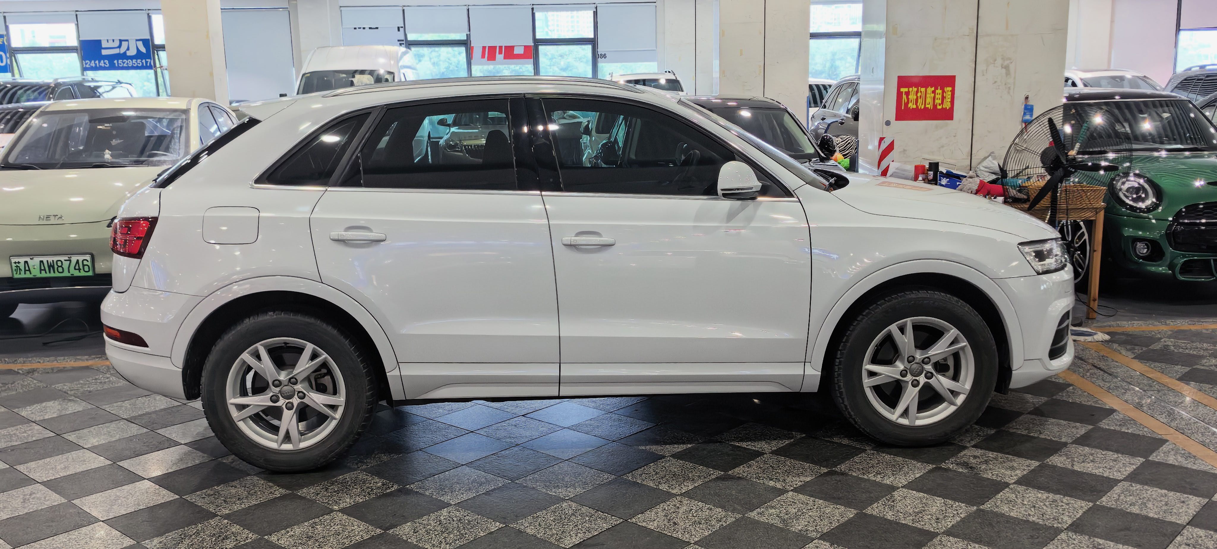 Audi Q3 2018 #5 Audi Q3 2018 car image #5