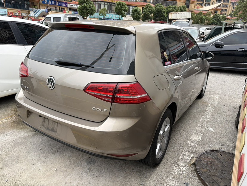 Volkswagen Golf 2015 car image #4