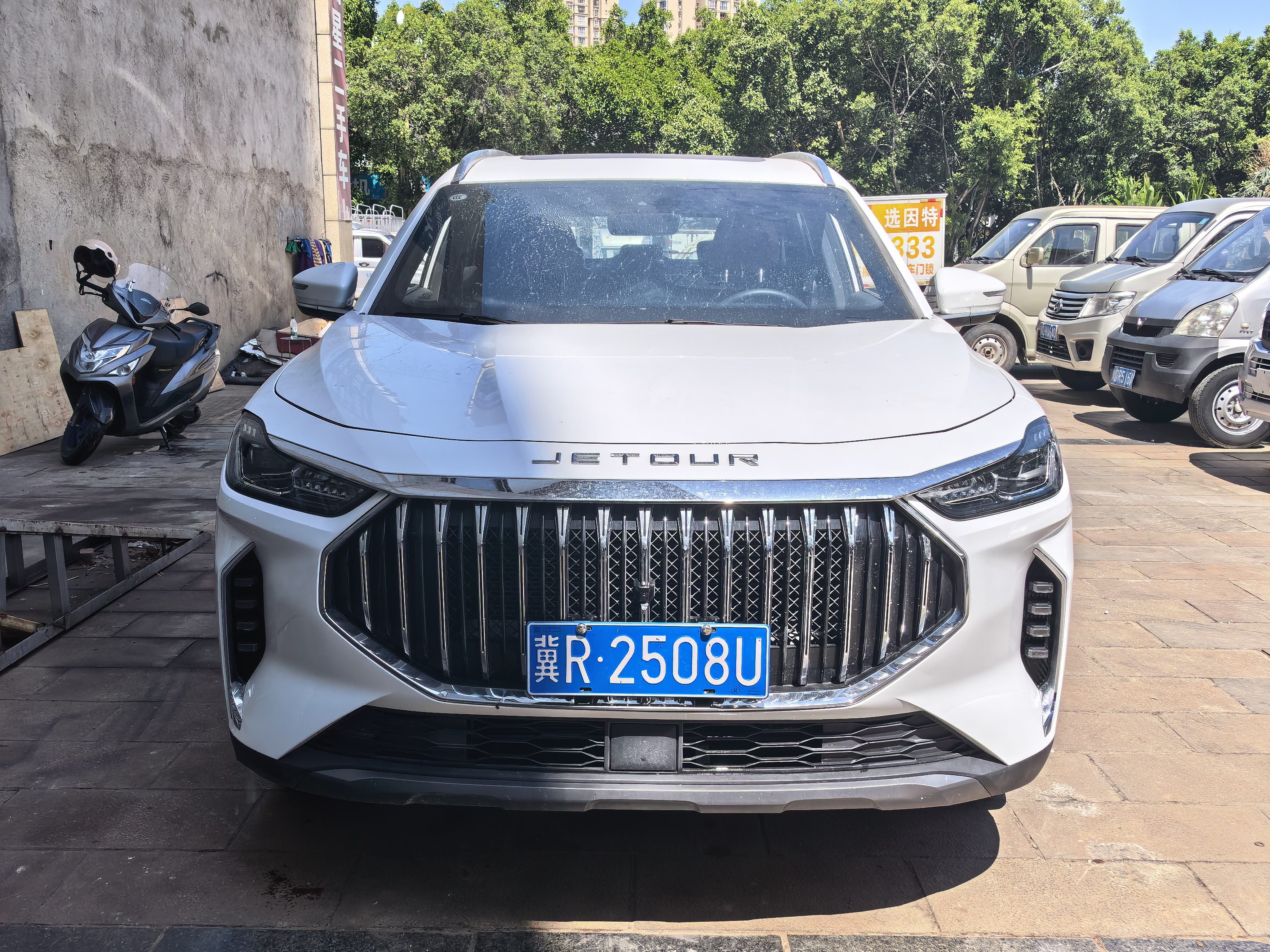 Jetour X70 PLUS 2025 car image #3