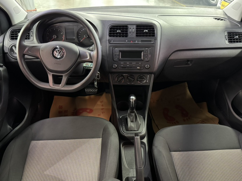 Volkswagen Polo 2018 car image #6