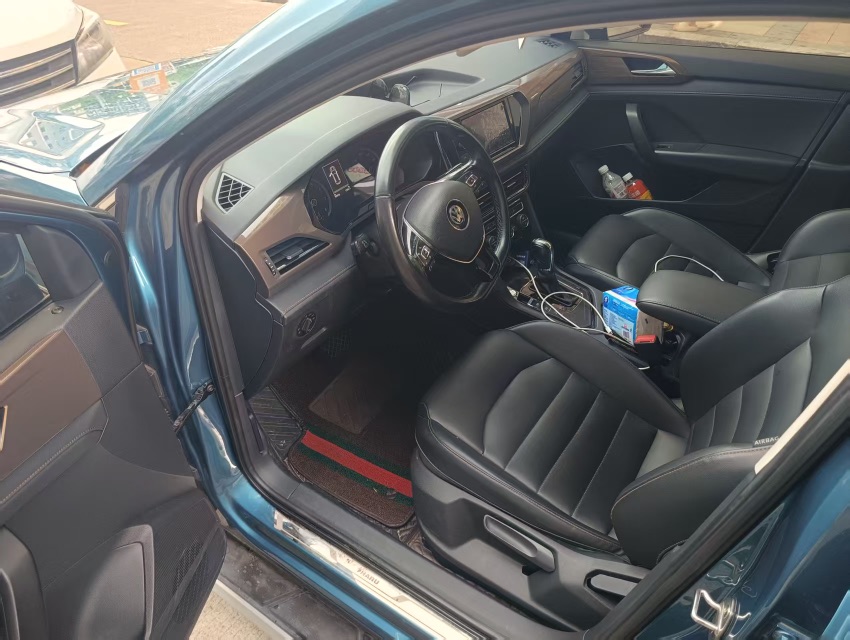 Volkswagen Tharu 2019 car image #5