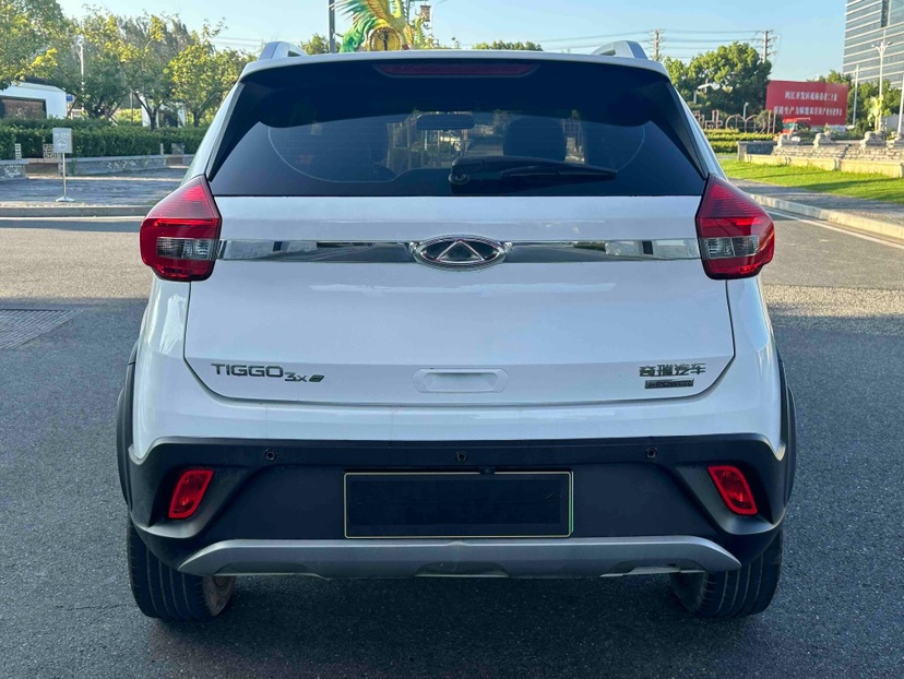 2018 car image #8