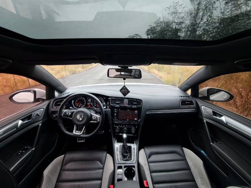 Volkswagen Golf 2019 car image #8