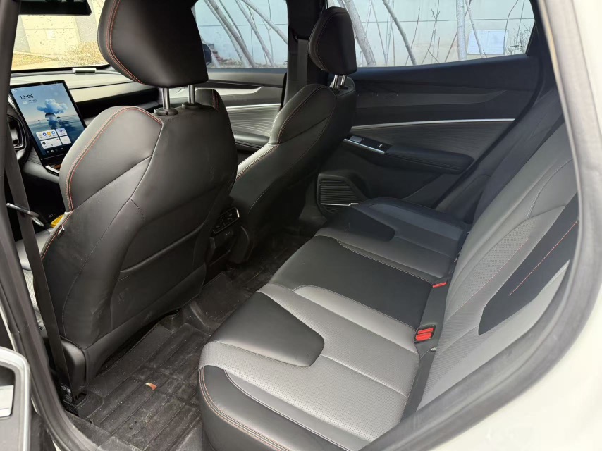 GEELY Boyue 2023 صورة سيارة #4