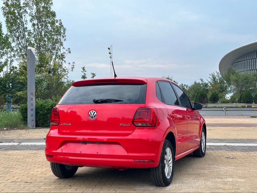 Volkswagen Polo 2018 car image #4