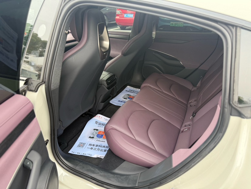 MI SU7 2025 car image #5