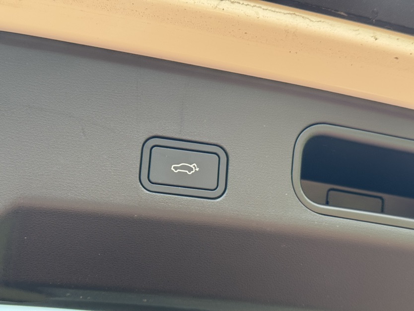 GEELY Boyue L 2025 car image #13