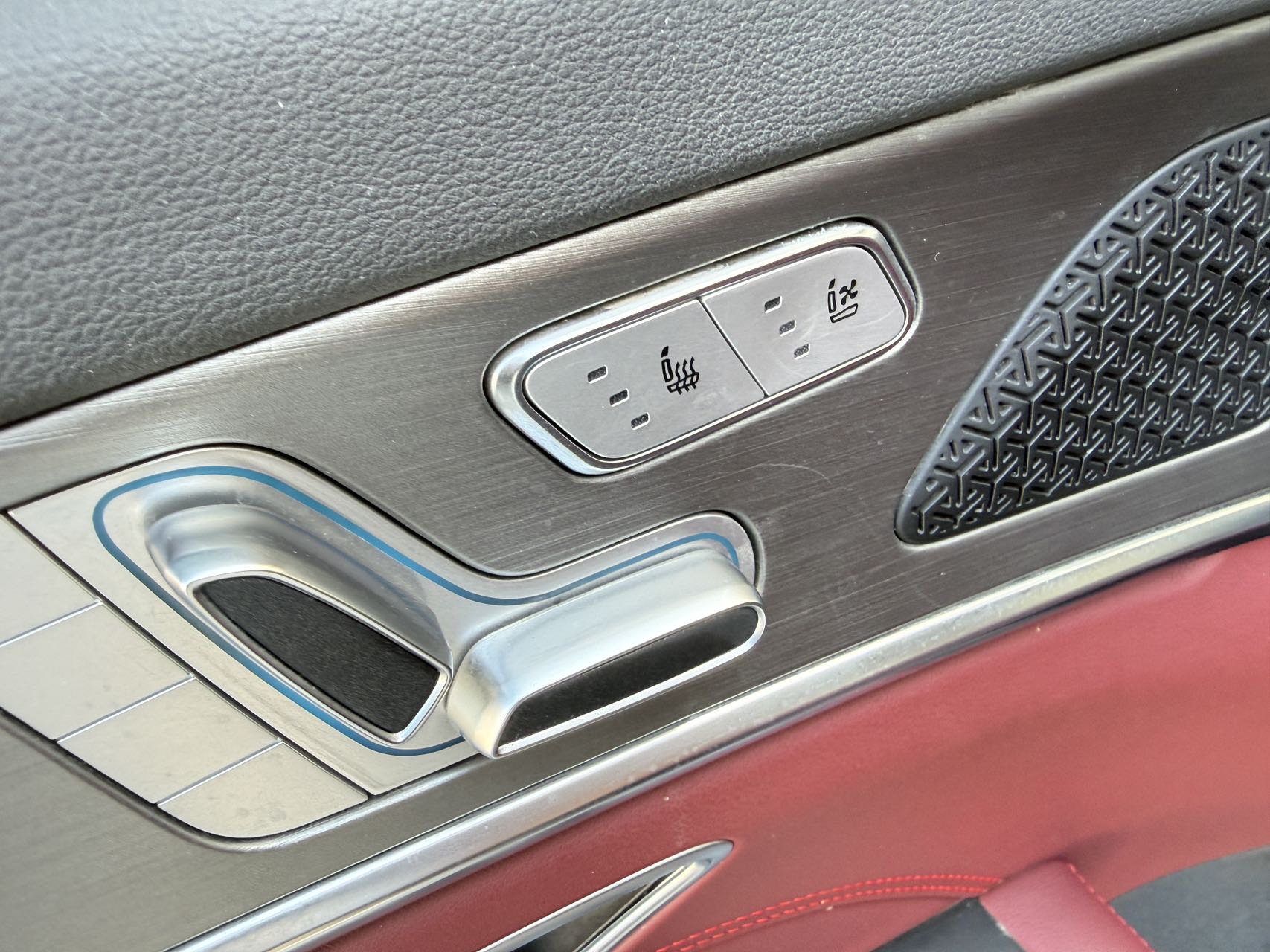 Jetour X70 PLUS 2025 #8 Jetour X70 PLUS 2025 car image #8