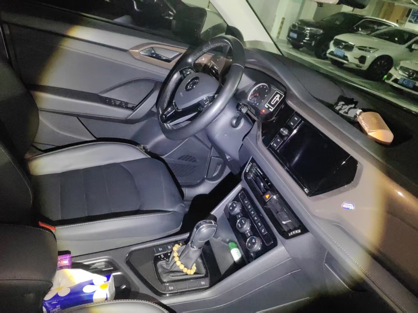 Volkswagen Tharu 2019 car image #8