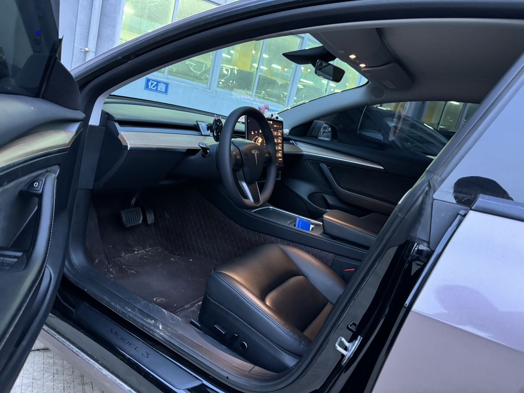 Tesla Model 3 2023 #2 Tesla Model 3 2023 car image #2