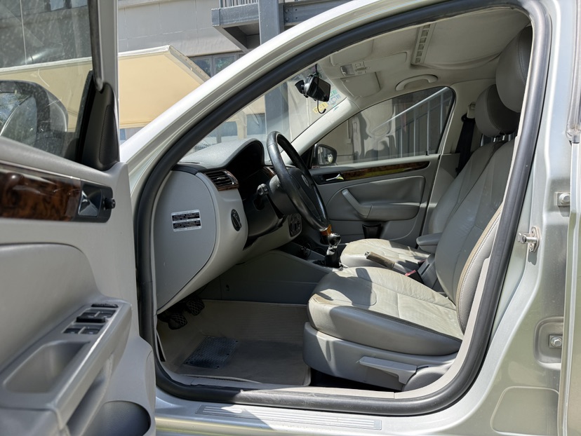 Volkswagen Bora 2009 car image #7