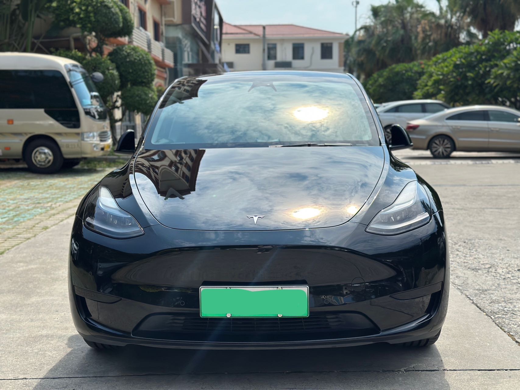 Tesla Model Y 2022 #2 Tesla Model Y 2022 car image #2