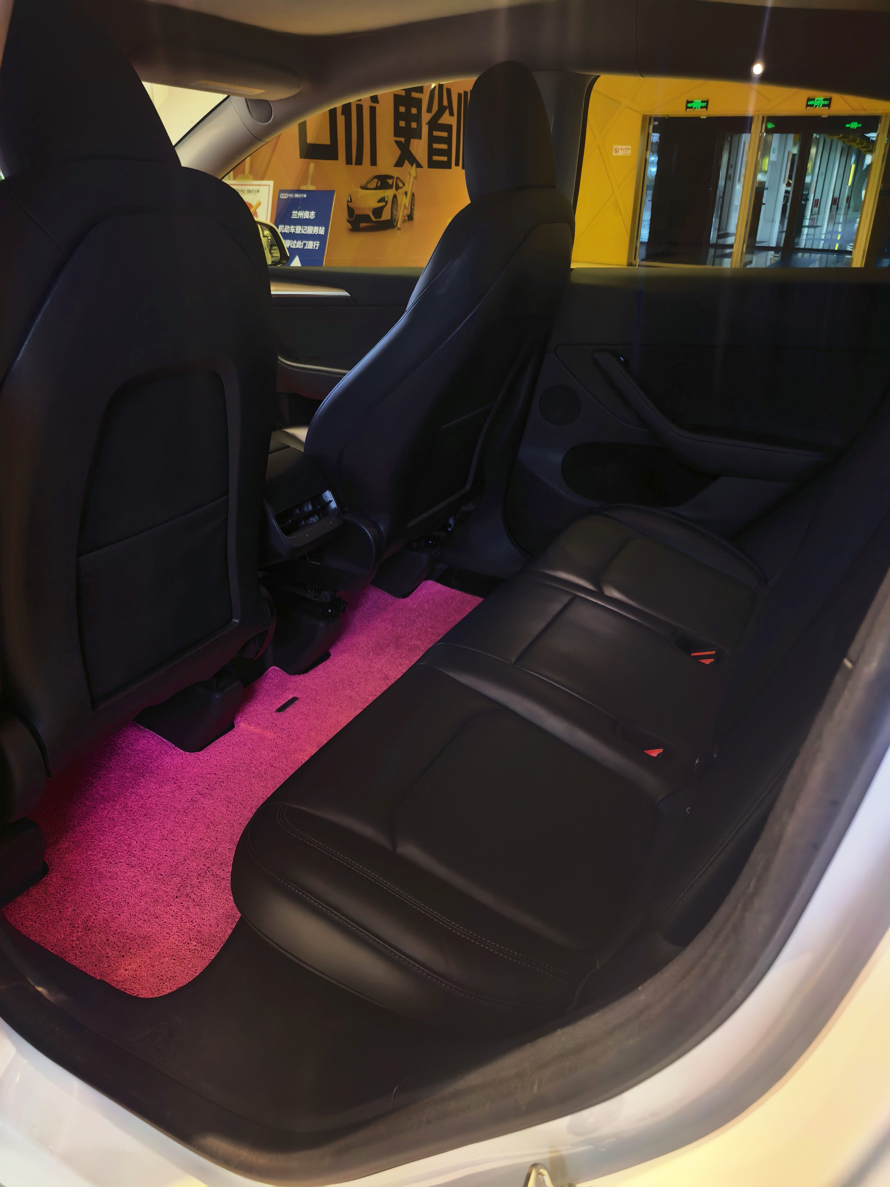 Tesla Model Y 2022 car image #5
