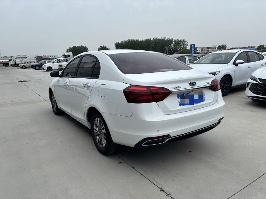 GEELY Emgrand 2018 #2 GEELY Emgrand 2018 car image #2