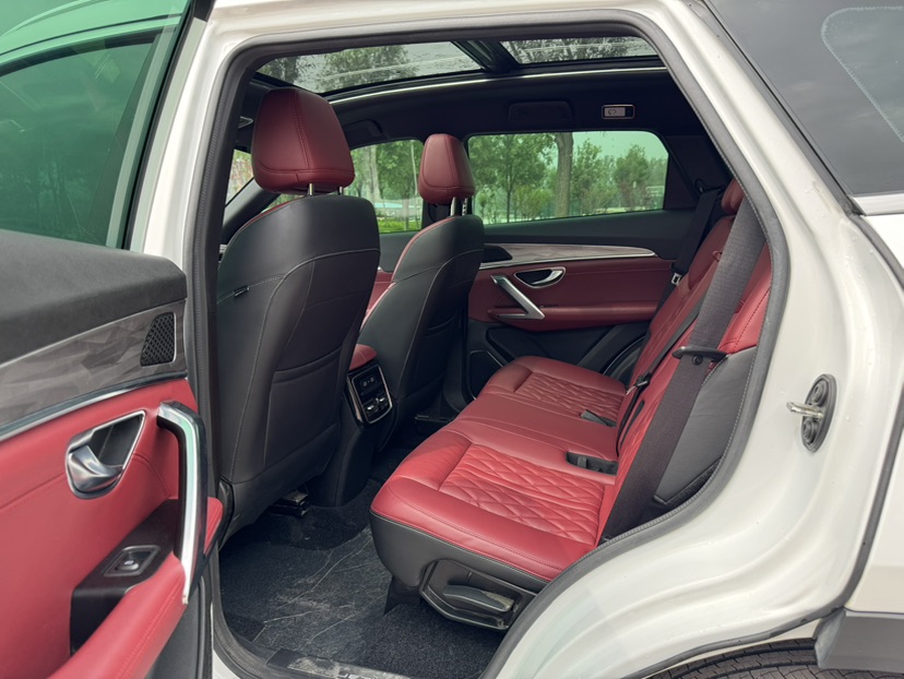 Jetour X70 PLUS 2023 car image #11