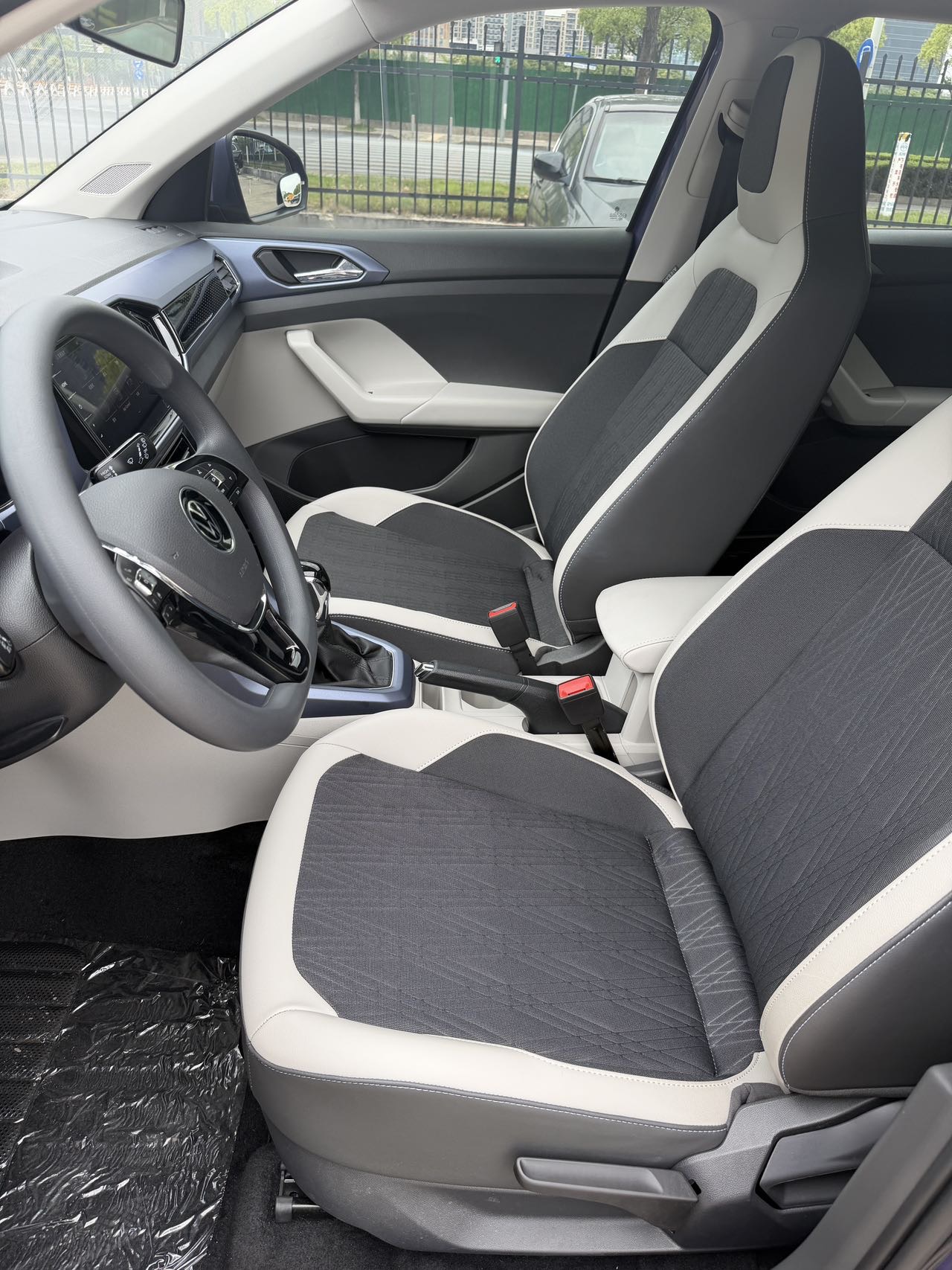 Volkswagen T-Cross 2021 #7 Volkswagen T-Cross 2021 car image #7