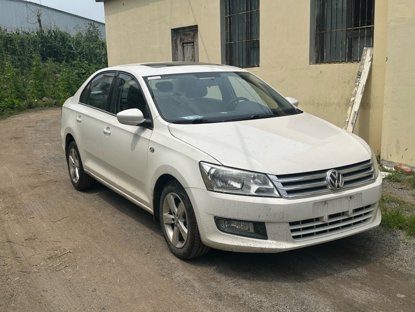 Volkswagen Santana 2014 car image #3