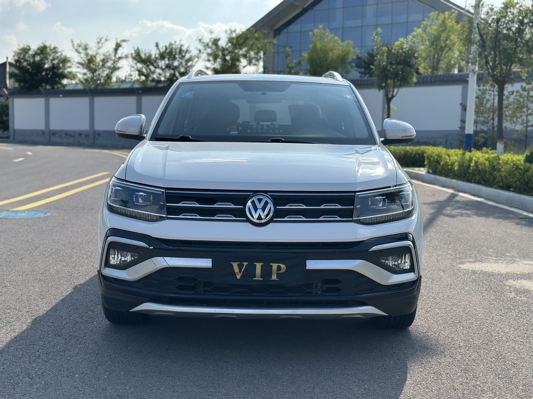 Volkswagen T-Cross 2019 Volkswagen T-Cross 2019 car image