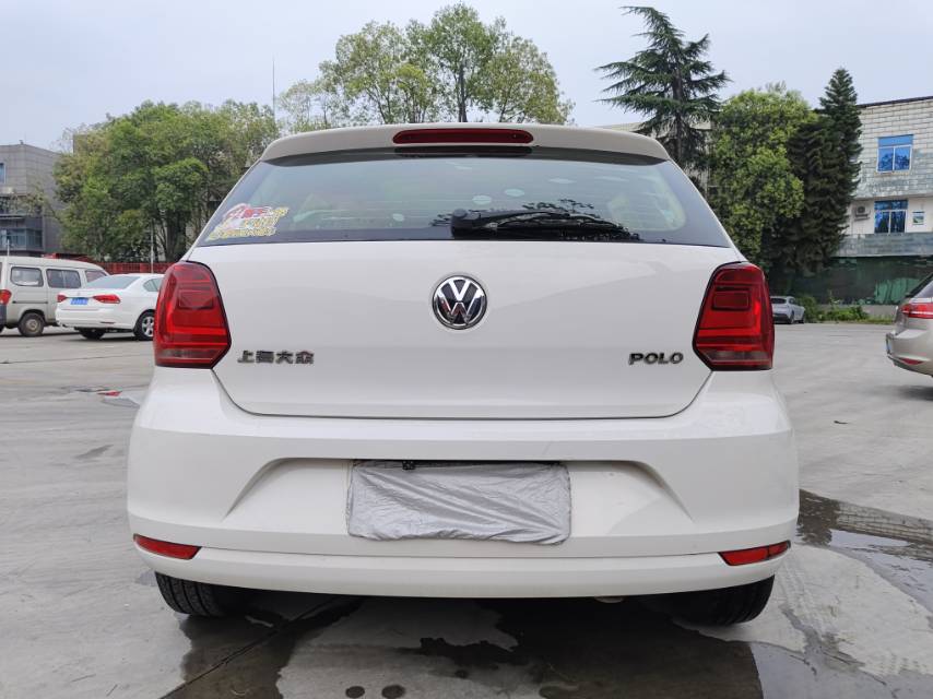 Volkswagen Polo 2014 car image #6