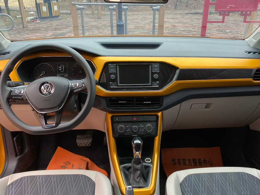 Volkswagen T-Cross 2019 #6 Volkswagen T-Cross 2019 car image #6