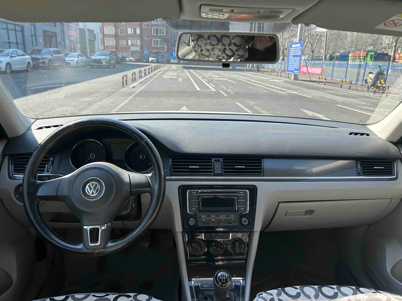 Volkswagen Bora 2014 car image #7