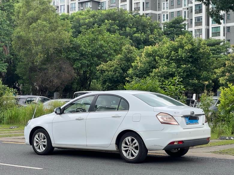 GEELY Emgrand 2015 #7 GEELY Emgrand 2015 car image #7