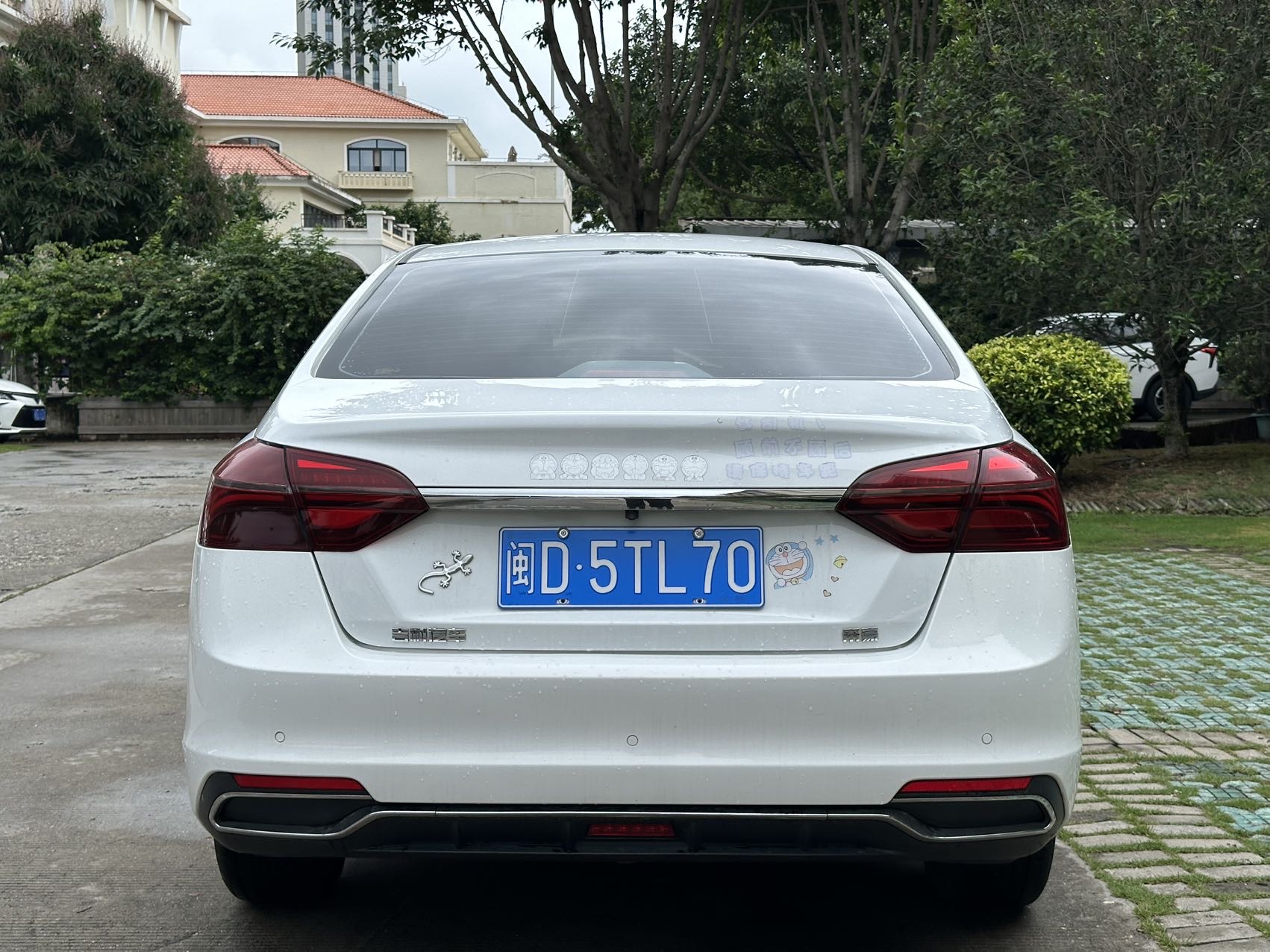 GEELY Emgrand 2019 #8 GEELY Emgrand 2019 car image #8