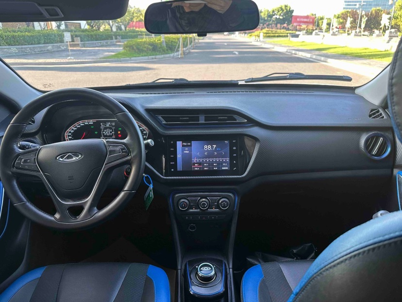 2018 car image #5