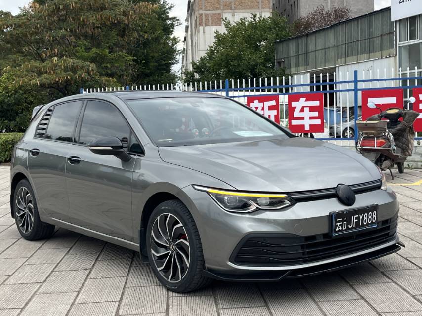 Volkswagen Golf 2021 car image #3
