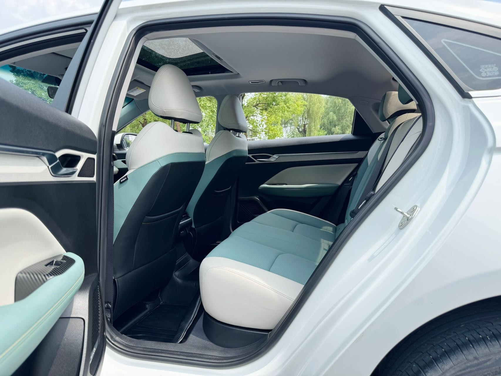 GEELY Emgrand L HiP 2022 #6 GEELY Emgrand L HiP 2022 car image #6
