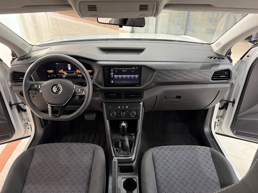 Volkswagen T-Cross 2022 car image #9