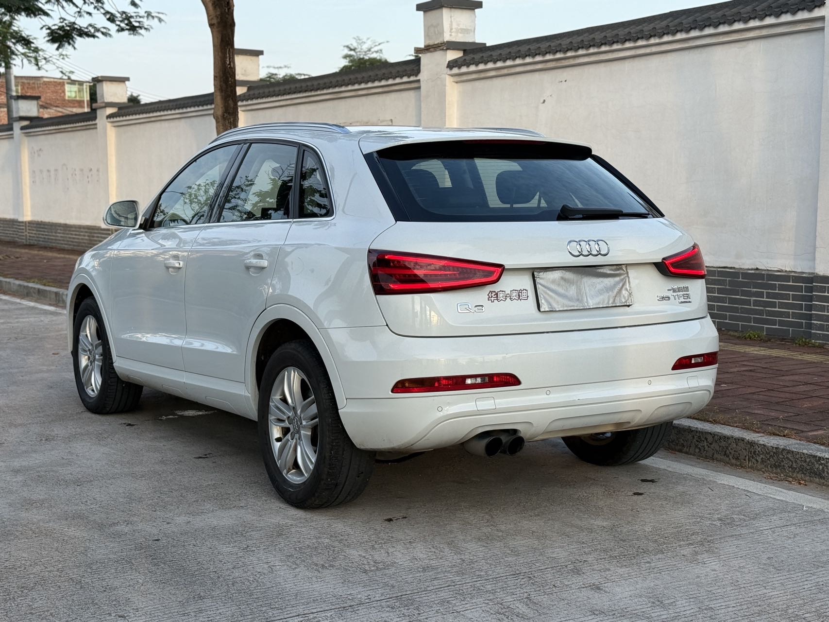 Audi Q3 2014 car image #10