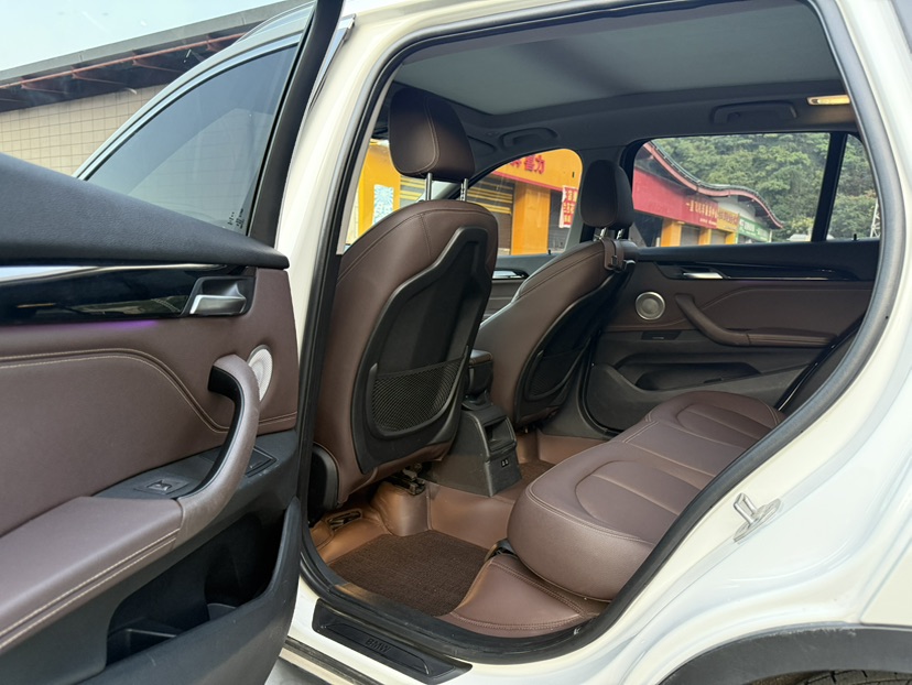 BMW X1 2020 car image #8