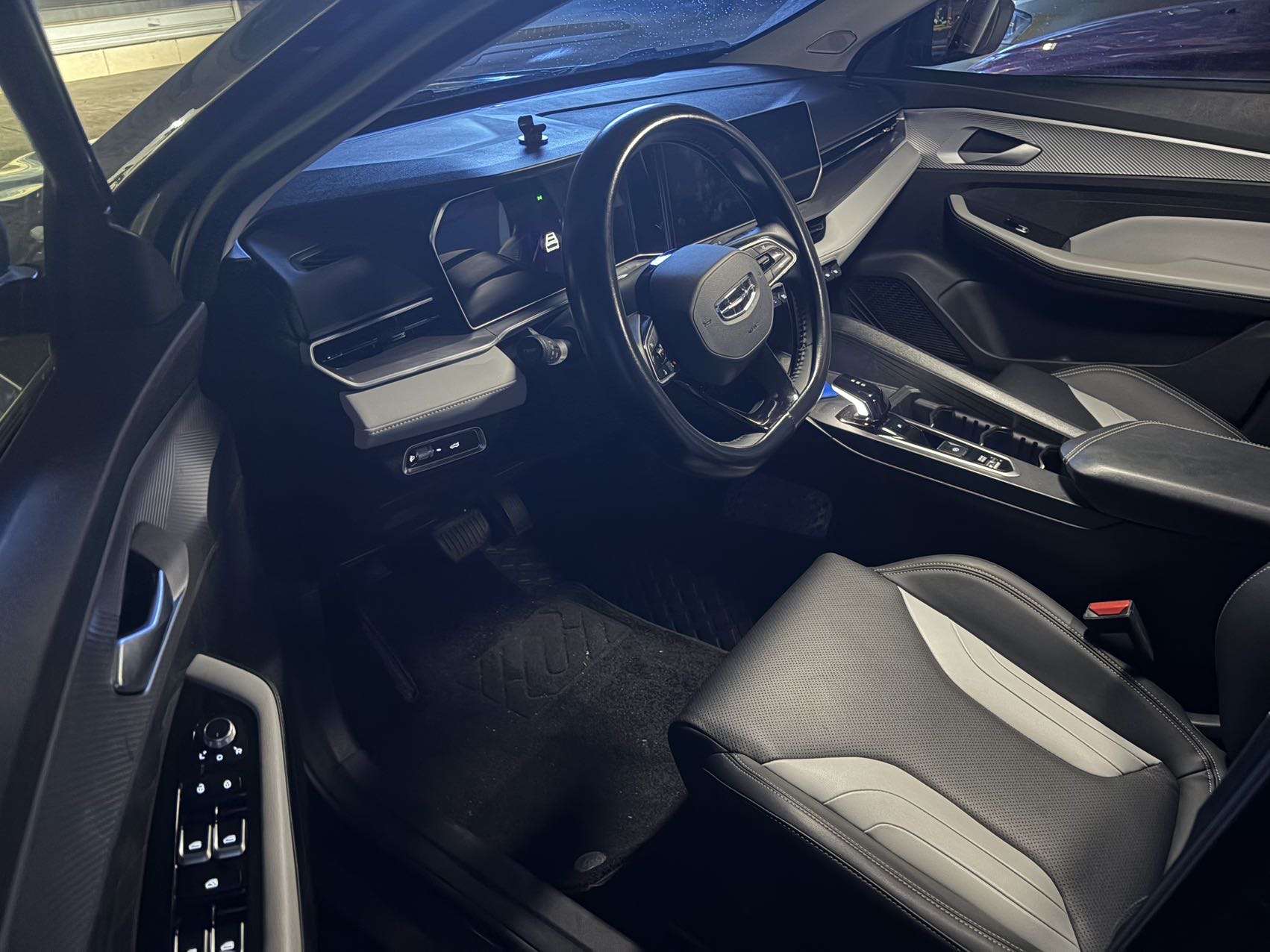GEELY Binray 2023 car image #6
