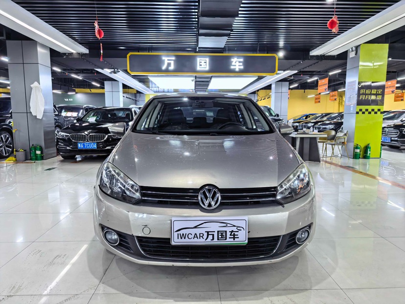 Volkswagen Golf 2013 car image #2