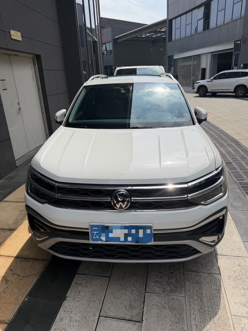 Volkswagen Tharu 2024 car image #2