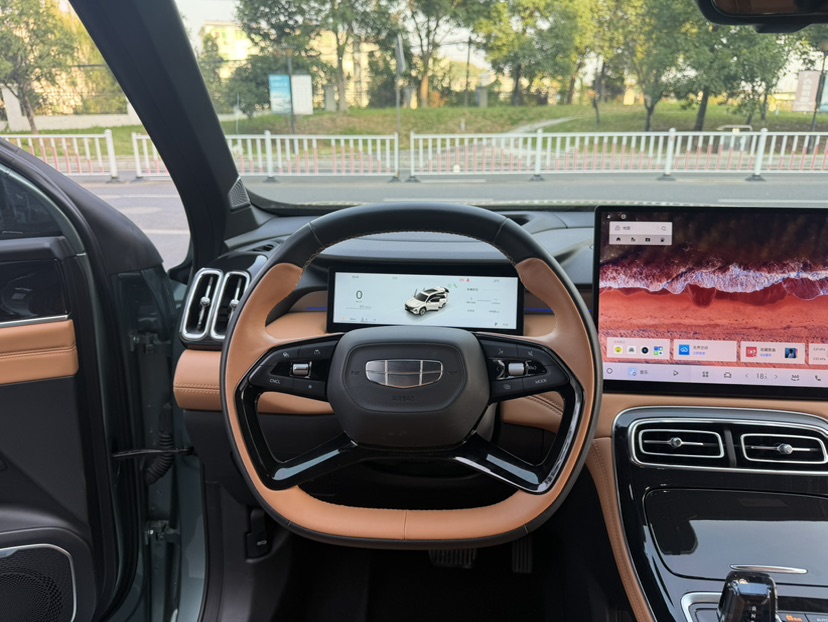 GEELY Boyue L 2025 immagine di auto #19
