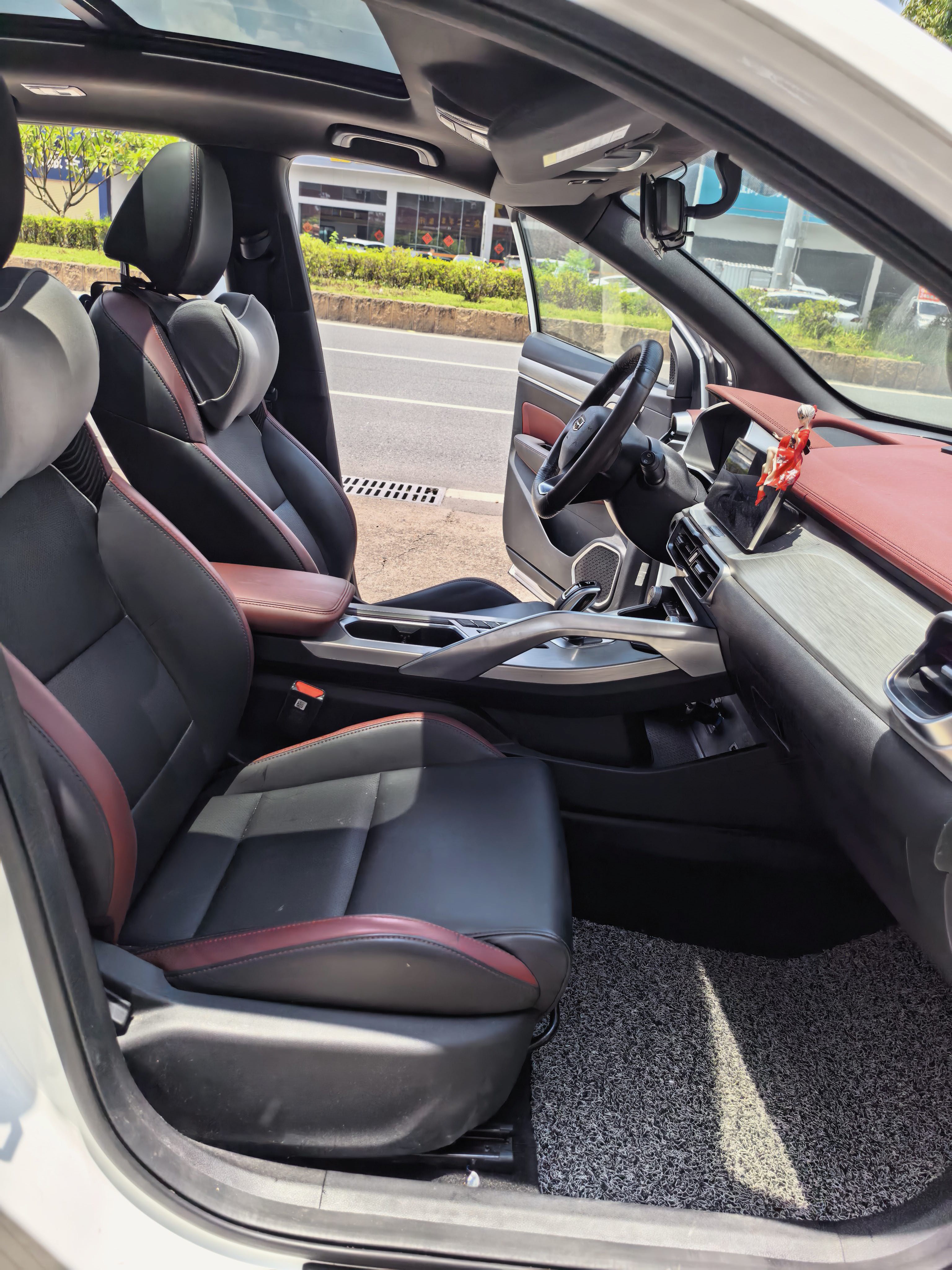 GEELY Coolray 2020 #13 GEELY Coolray 2020 car image #13