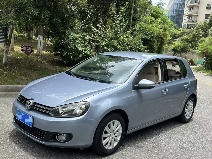 Volkswagen Golf 2013 car image #2